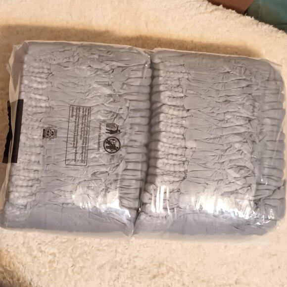 ** NEW & UNUSED ~Depend Protection Plus+ Disposable Underwear for Men (38 Count) - Picture 5 of 9